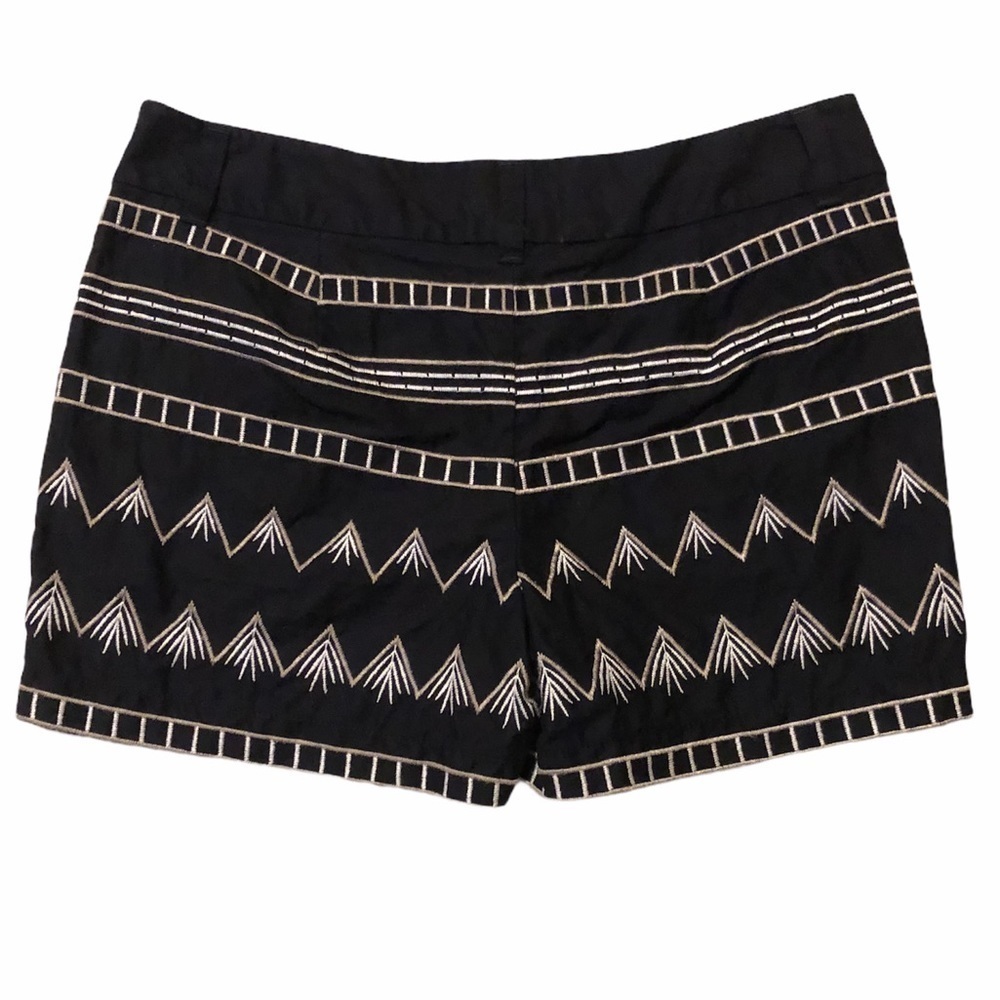 ⭐️ LOFT Embroidered Shorts - Picture 4 of 6